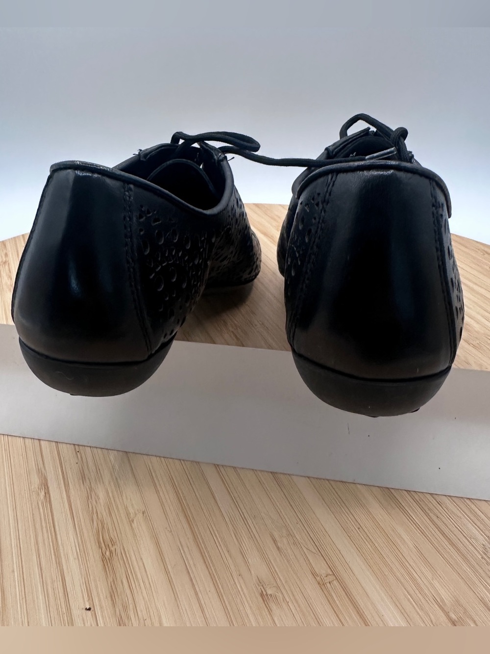 New in box - Vintage Sesto Meucci - Betka laser cut leather sneaker - size 8 - Picture 4 of 11
